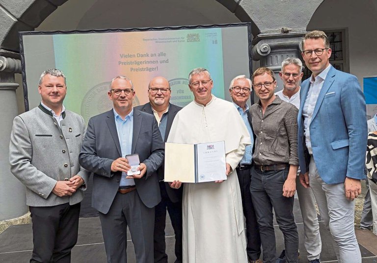 Denkmalschutzmedaille Pürger Kirche, Bog. Zeitung 01.07.26